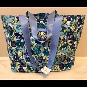 NWT Vera Bradley Lighten Up Tote Blueberry Bloom